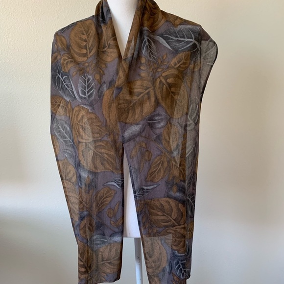 Scarf - Picture 2 of 5